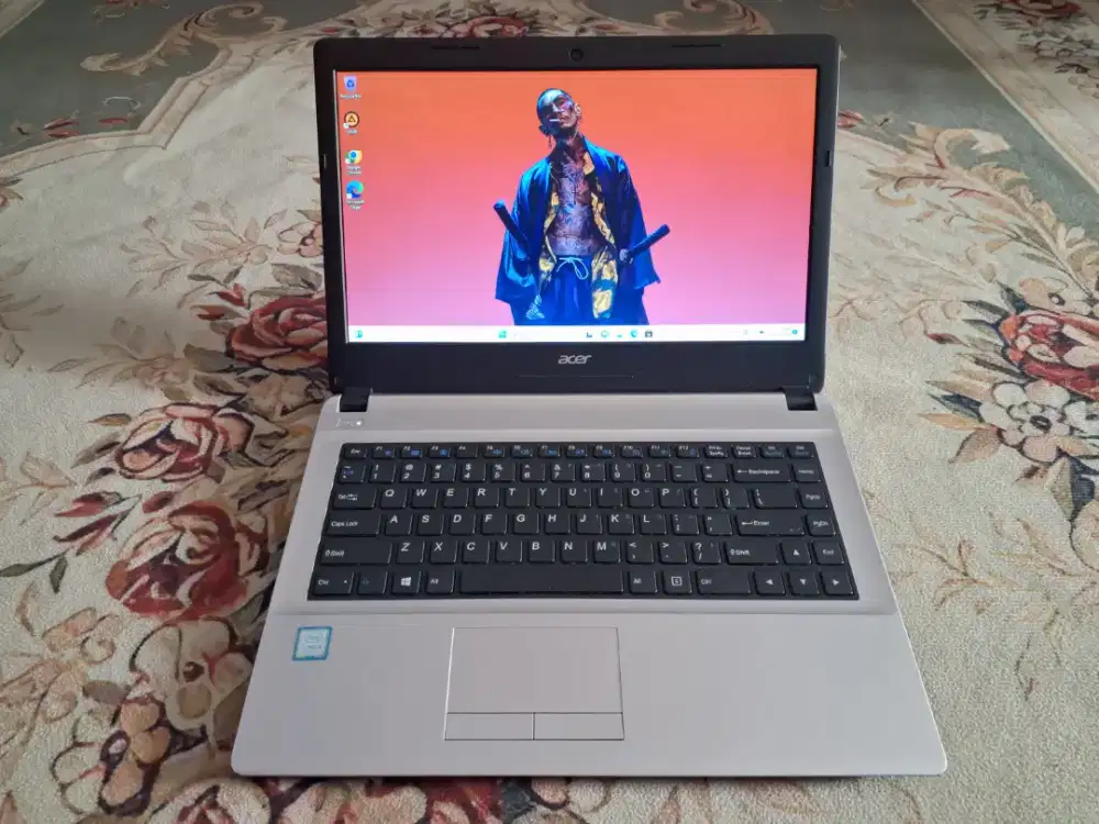 Laptop acer core i5-8250u, ram 8gb, ssd 256gb, win 11 siap pakai