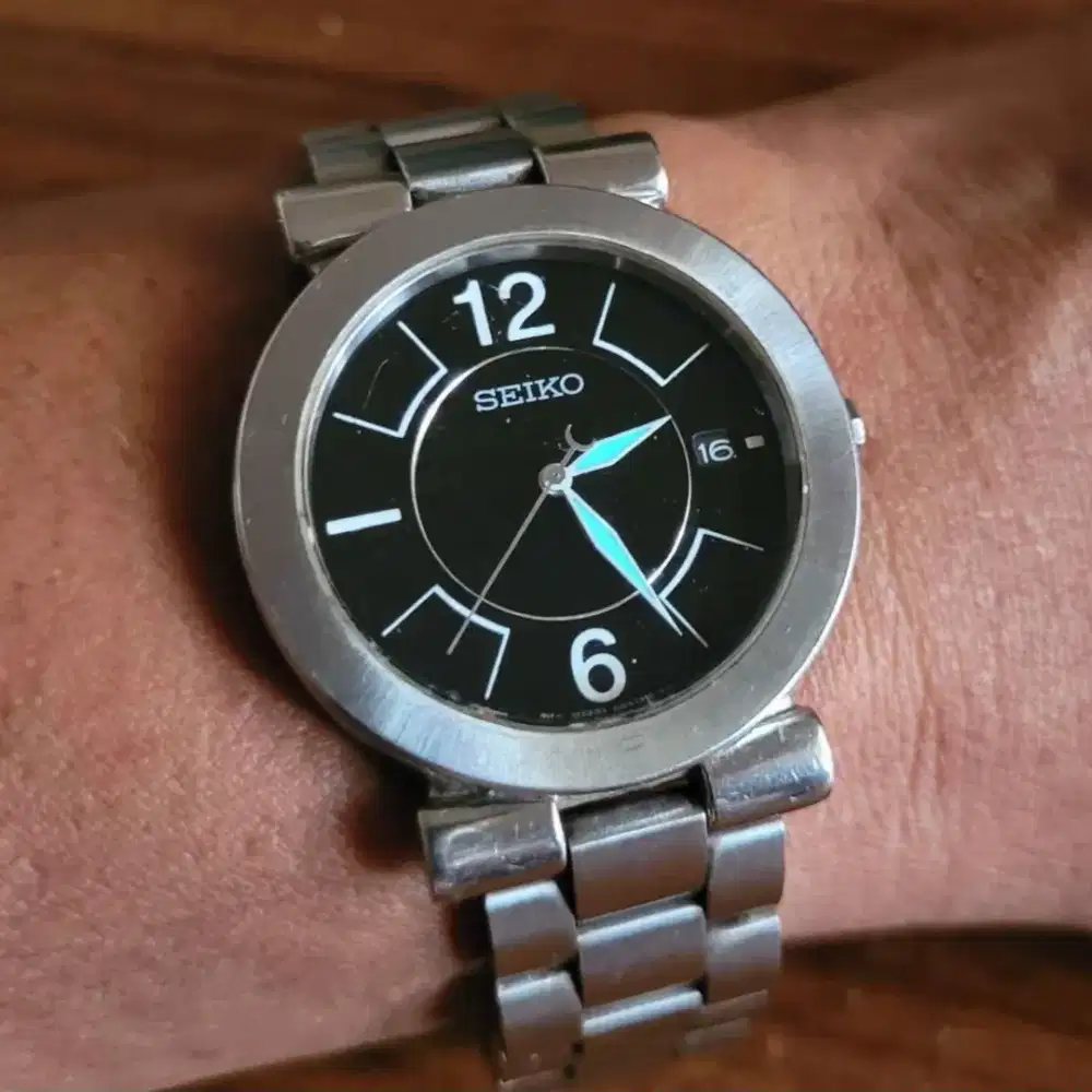 Jam Seiko Quartz Wanita Seken Baik