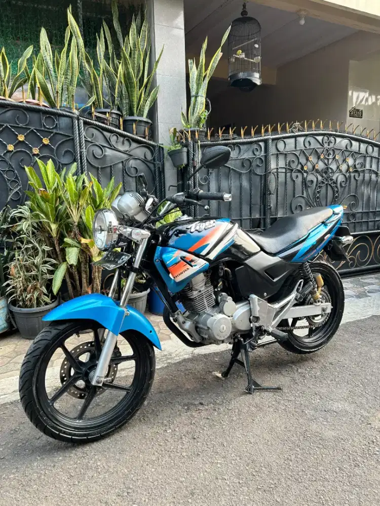 HONDA TIGER 2004