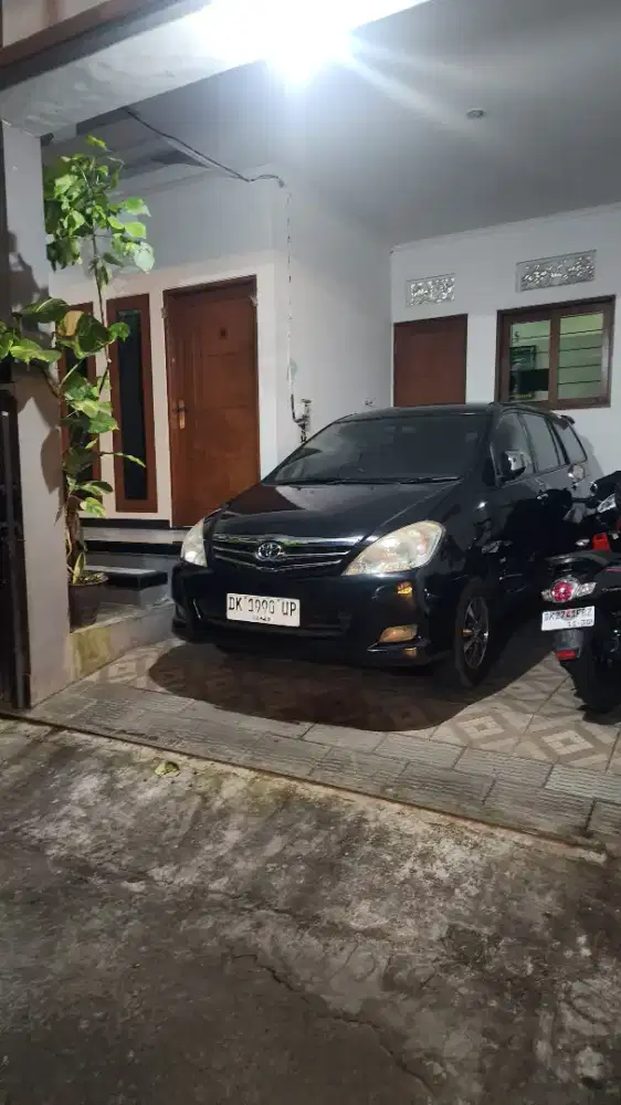 Kijang Innova V 2008