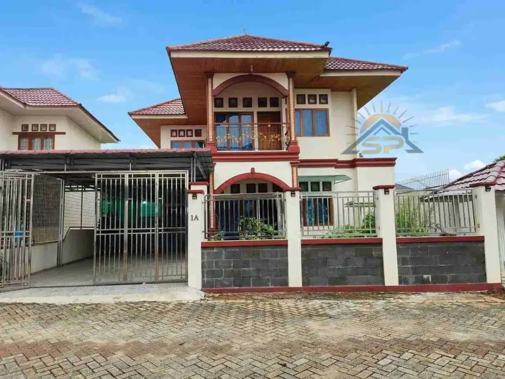 FULL FURNISHED SIAP HUNI PLUS KOLAM RENANG PRIBADI, SANGAT STRATEGIS DITENGAH KOTA ARIFIN AHMAD AREA