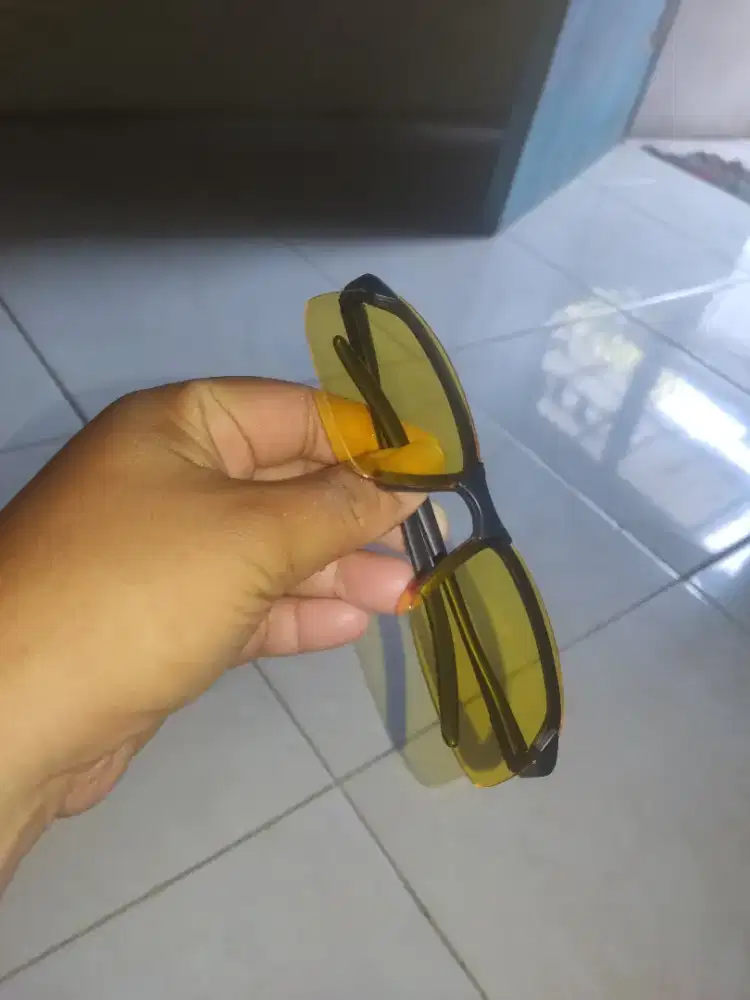 Kacamata sunglasses
