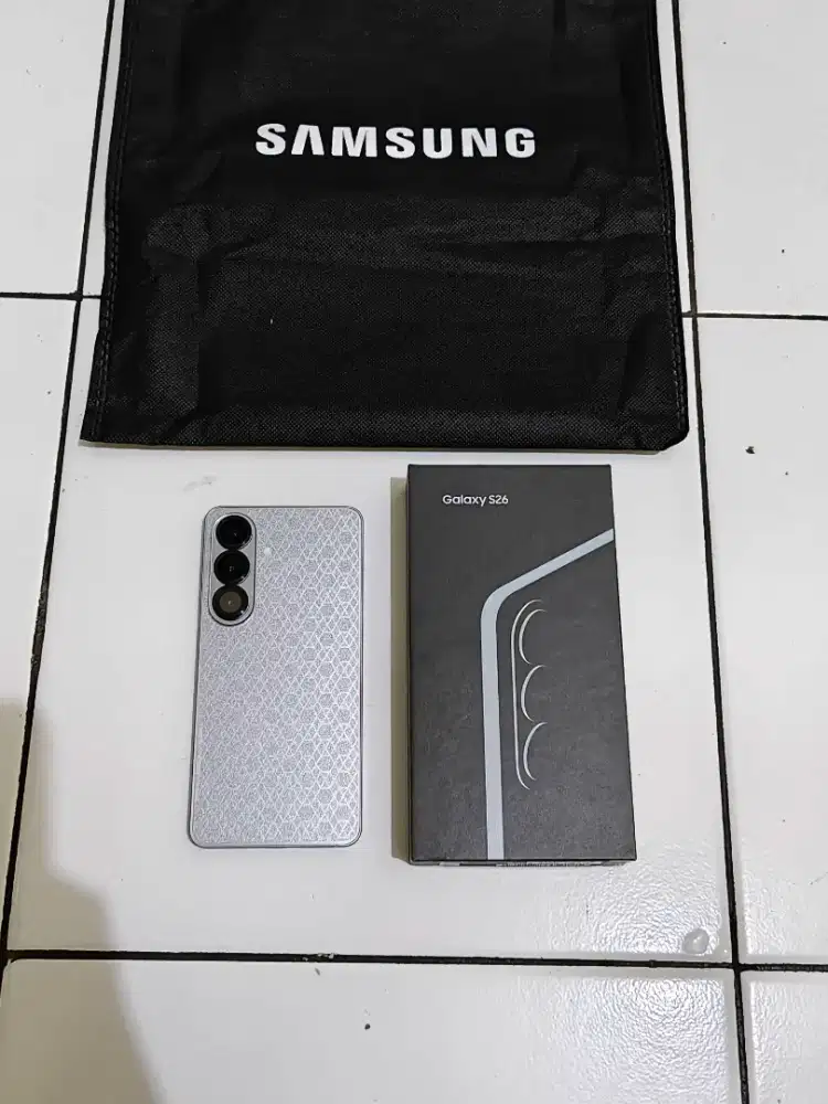 Samsung S26 12/256gb like new