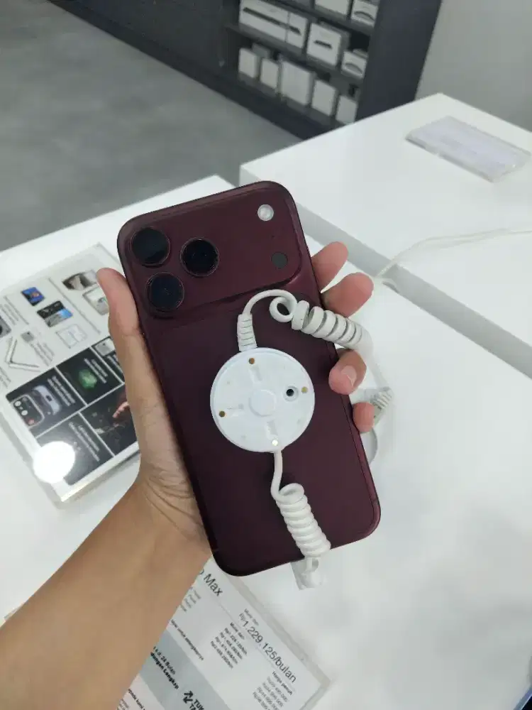 Promo Cicilan Iphone 18 Pro Max Burgundy Tenor Panjang Bunga Ringan