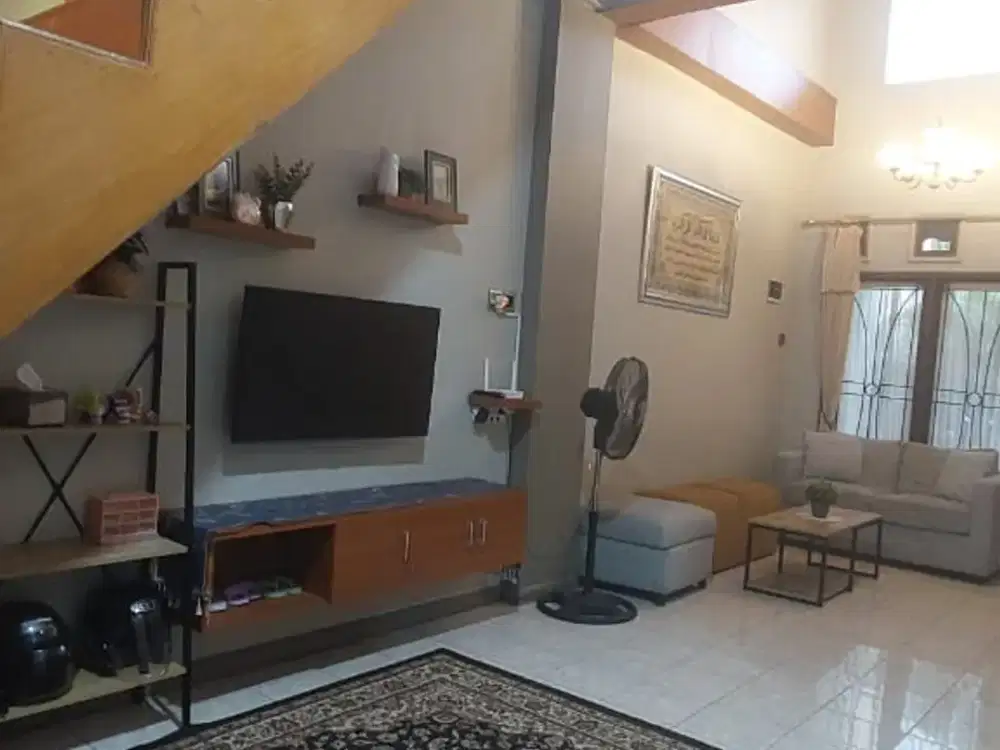Dijual Rumah Nyaman 2 Lantai di Harapan Baru Regency, Bekasi
