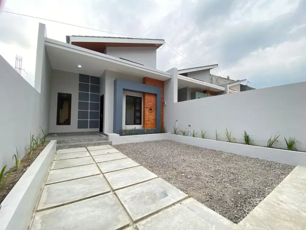 MILIKI RUMAH SIAP HUNI DESAIN SCANDINAVIAN MODERN, LOKASI STRATEGIS SLEMAN TIMUR.