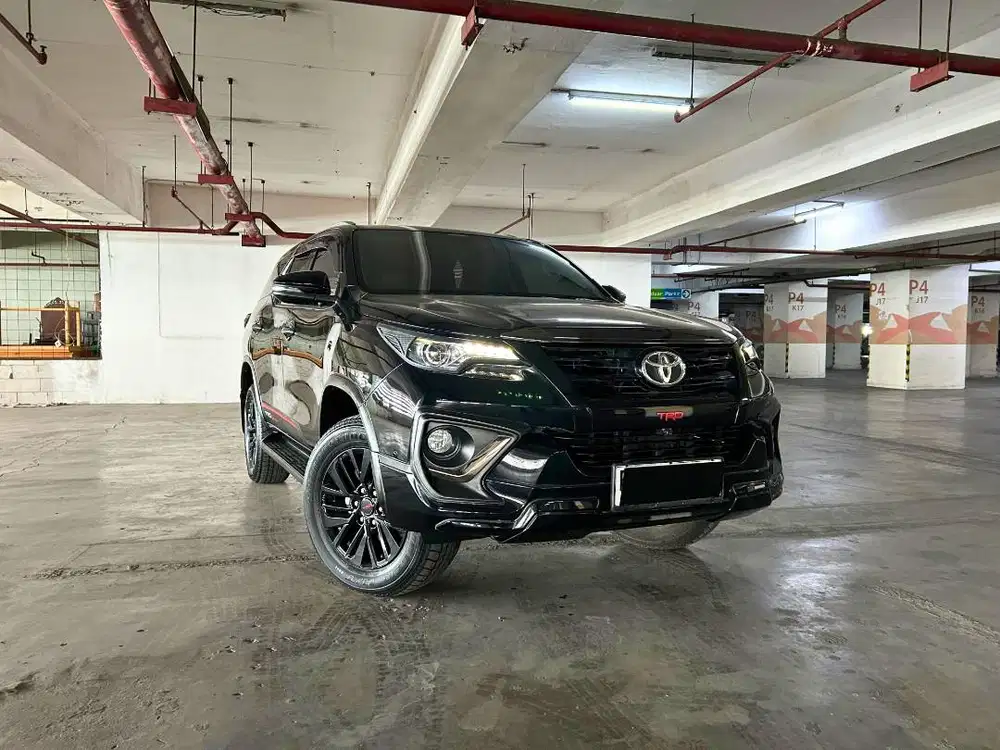 fortuner vrz trd kick sensor nik 2019 stnk 09/2027 tangan 1 DARI BARU