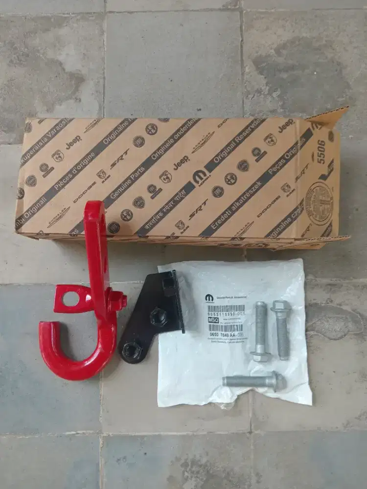 Tow Hook Merah Original Mopar Jeep Wrangler JK Rubicon Box Lengkap