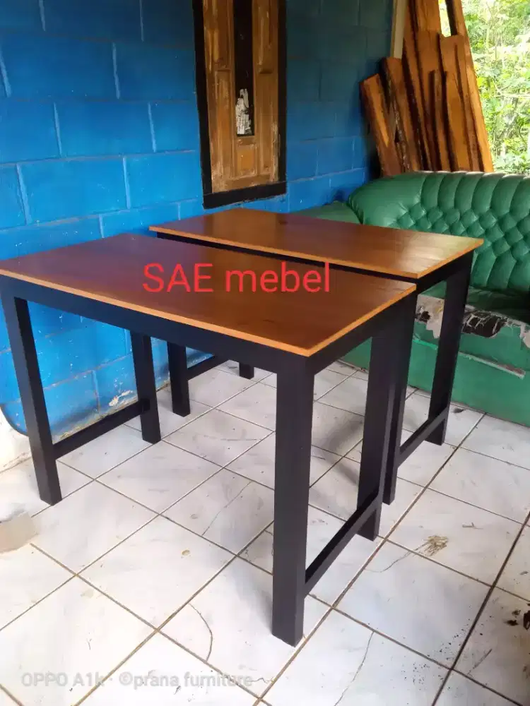 Meja makan dan cafe