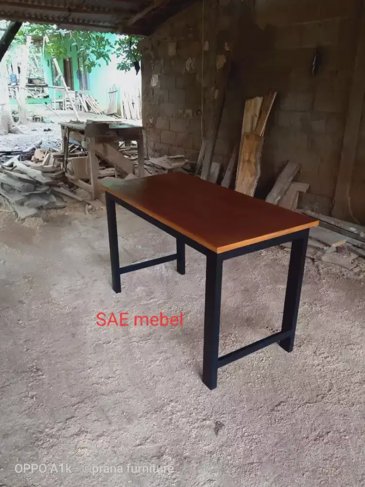 Meja warung makan dan cafe