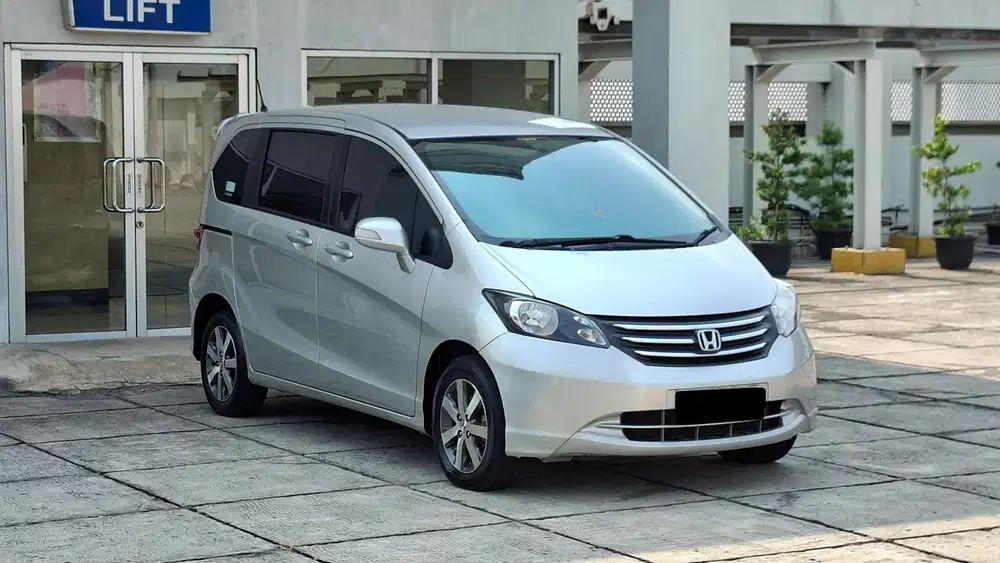 Honda Freed PSD Automatic 2011