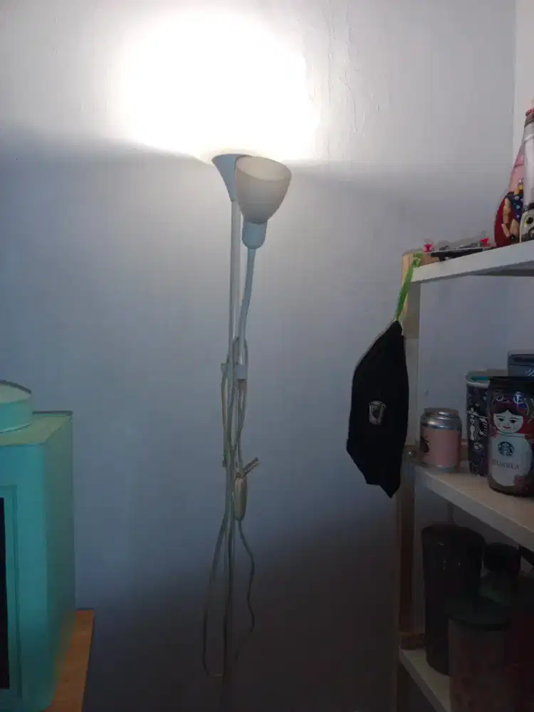 Lampu ruangan ikea