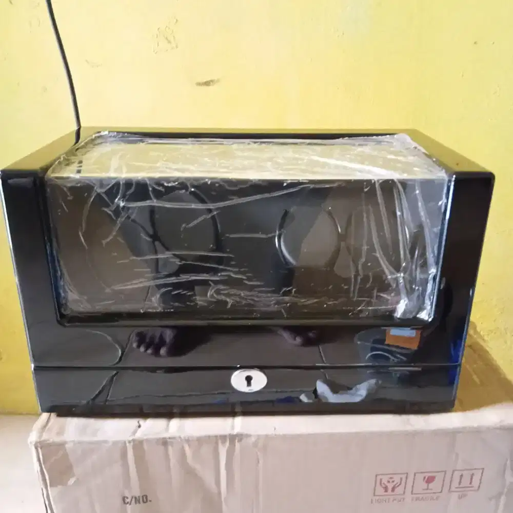 Watch winder untuk jam otomatis 4 slot
