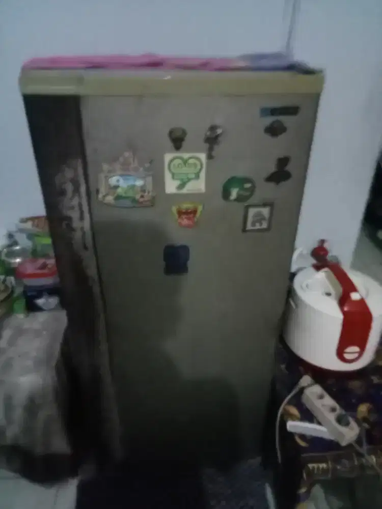 Kulkas Sharp masih normal semuaa