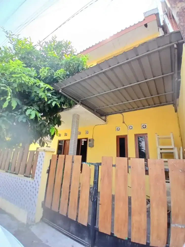 Dijual Rumah Induk dan Rumah Kos SHM
