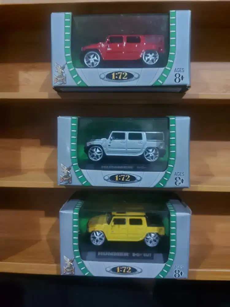 Diecast HUMMER H2 SUV