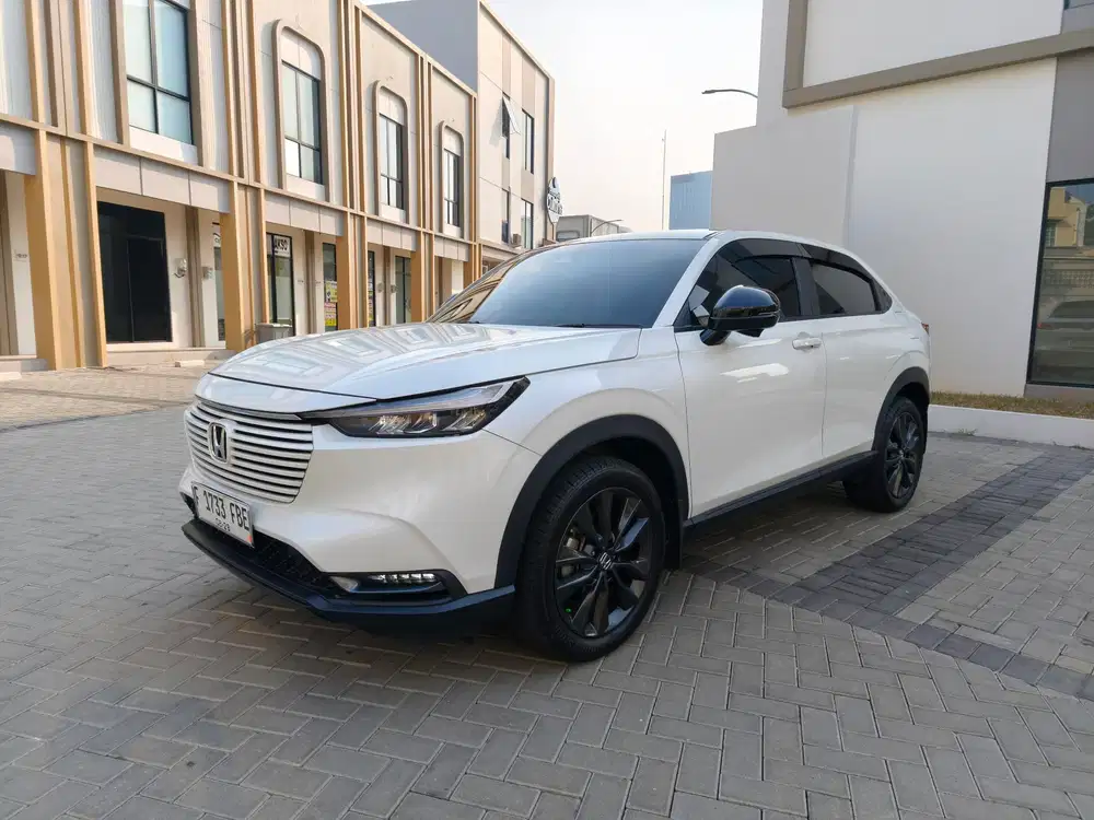 HONDA HR-V SE PANORAMIC LOW ODO 15rb Record Istimewa