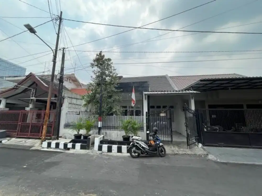 Disewakan Rumah di Darmo Baru Timur IV, Surabaya