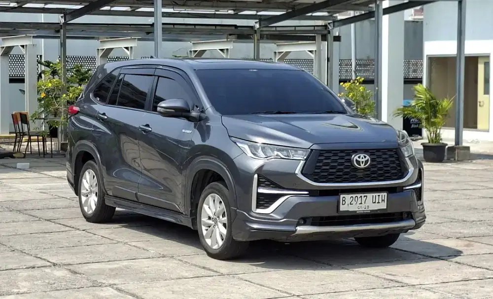 Zenix V Hybrid Low Km Pajak Panjang
