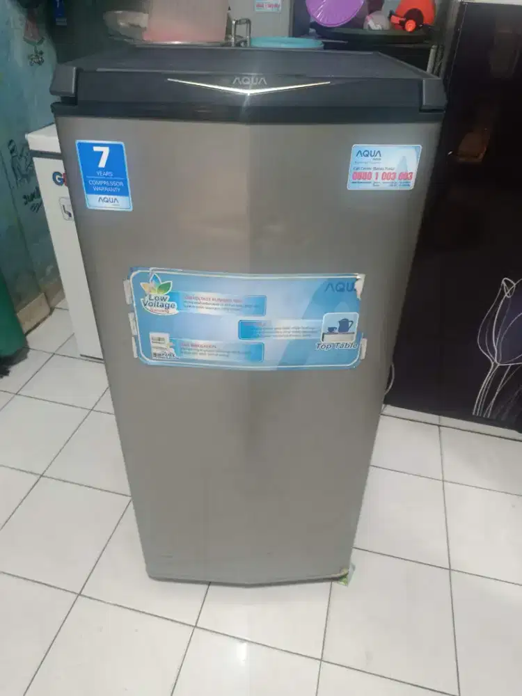 Kulkas 1 pintu merek AQUA