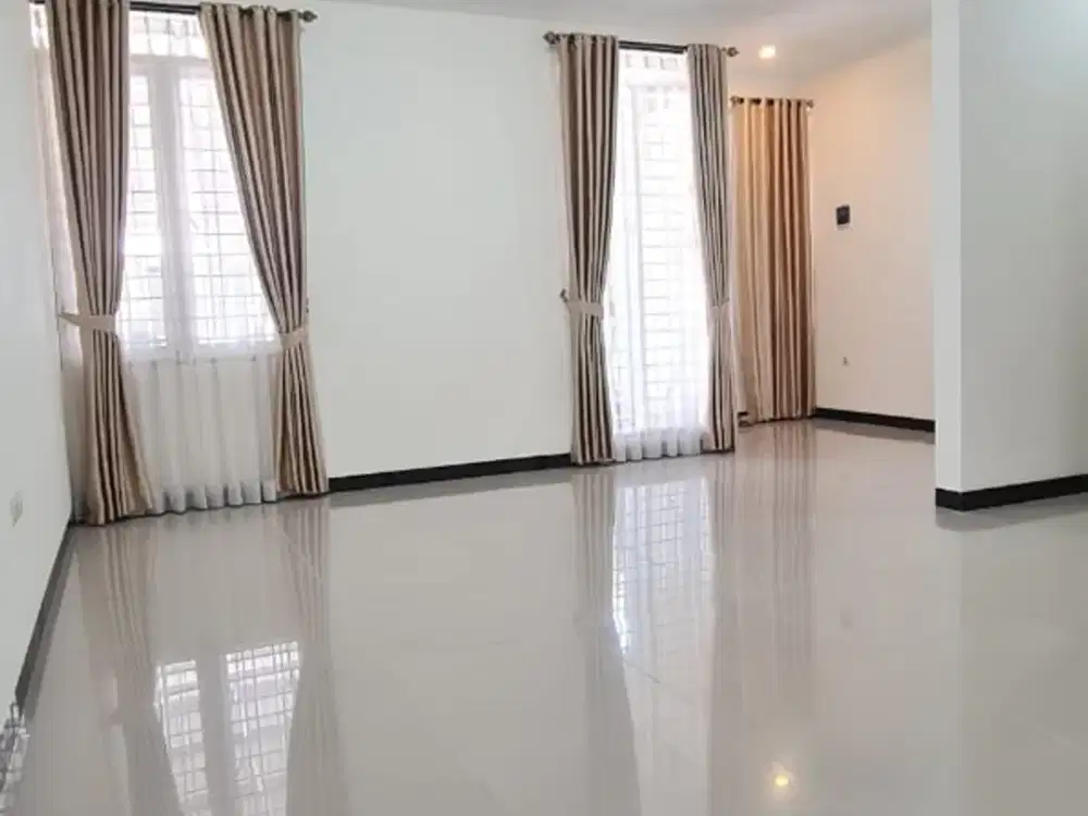 TERMURAH DIJUAL RUMAH BARU SIAP HUNI NYAMAN TERAWAT LOKASI DI TAMAN KOPO INDAH (TKI) 5 CLUSTER SHERWOOD BANDUNG