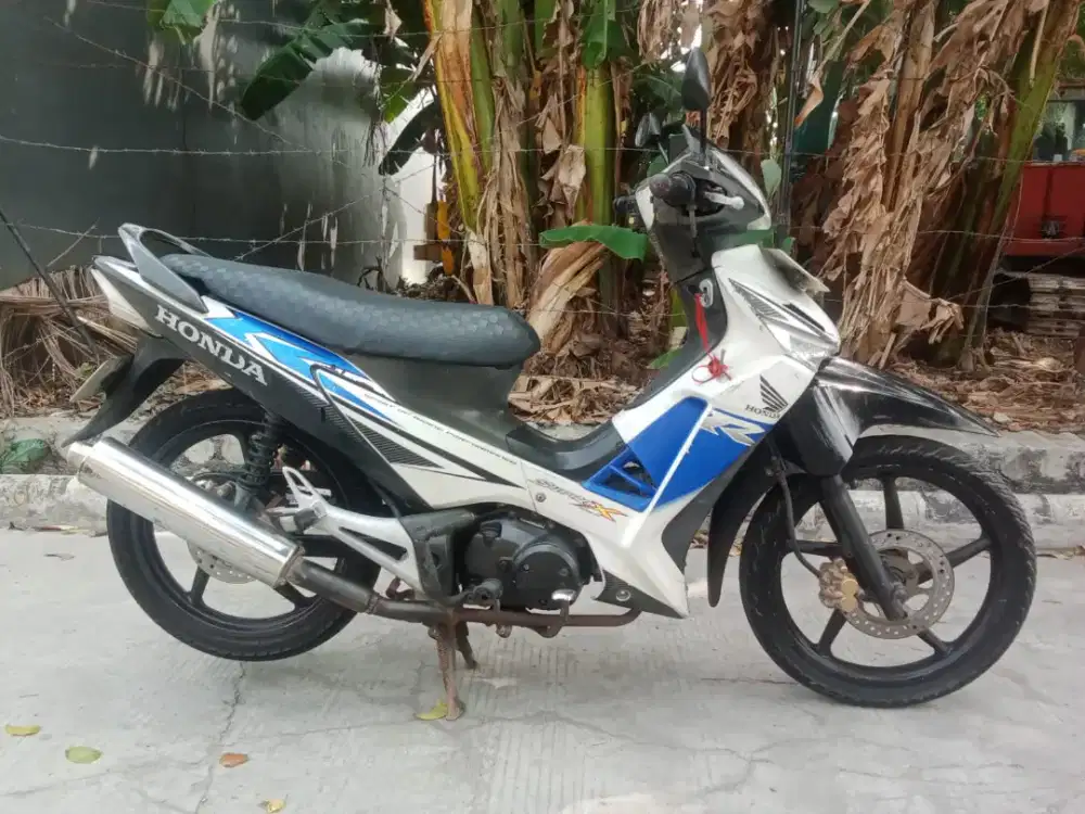 Dijual Honda Supra x 125 karbu double disc THN 2008 mulus komplit Dki