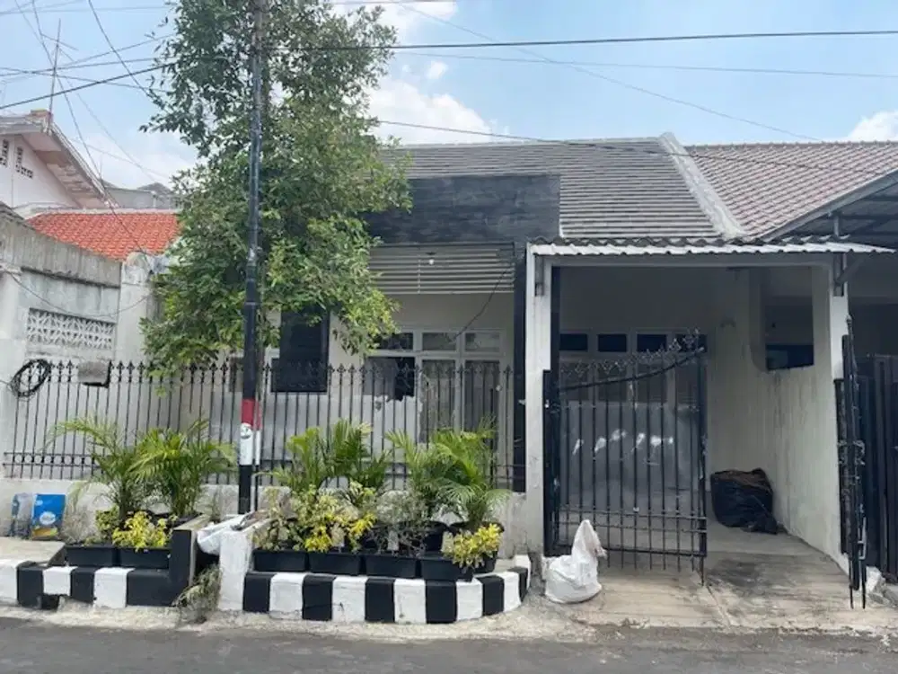 Rumah disewakan Darmo Baru Timur IV, Sukomanunggal - Surabaya