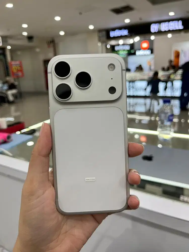 Iphone 17 Pro 256 ID/A (Digimap), Silver like new