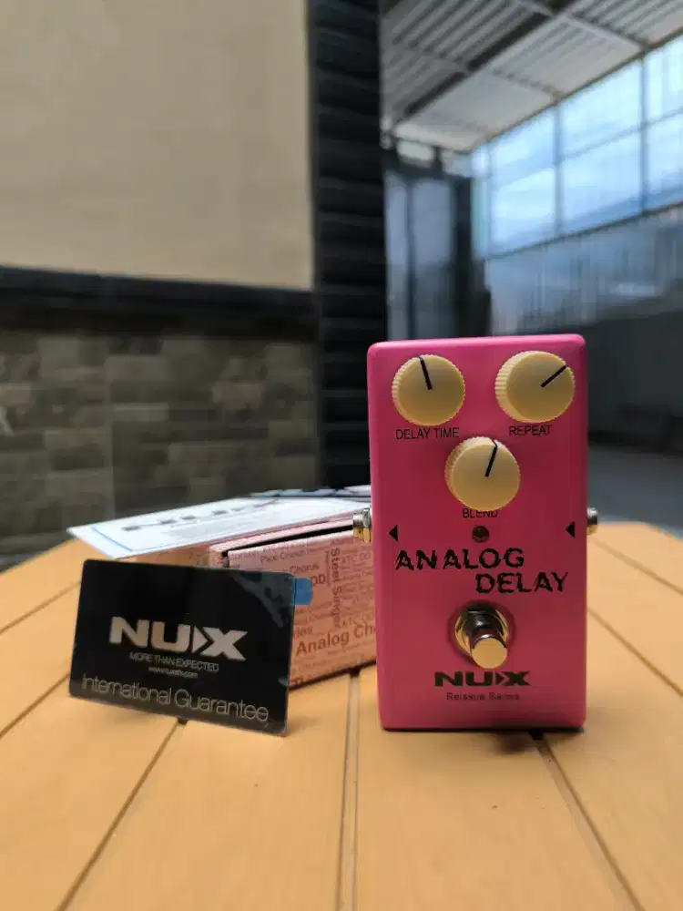 Efek Gitar Nux Analog Delay