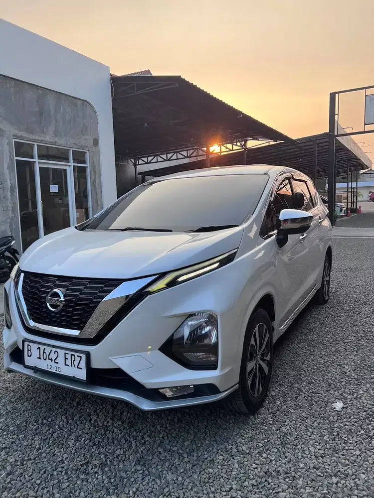 Jual Nissan Livina VL 2019 Matic Putih Harga 167 Juta