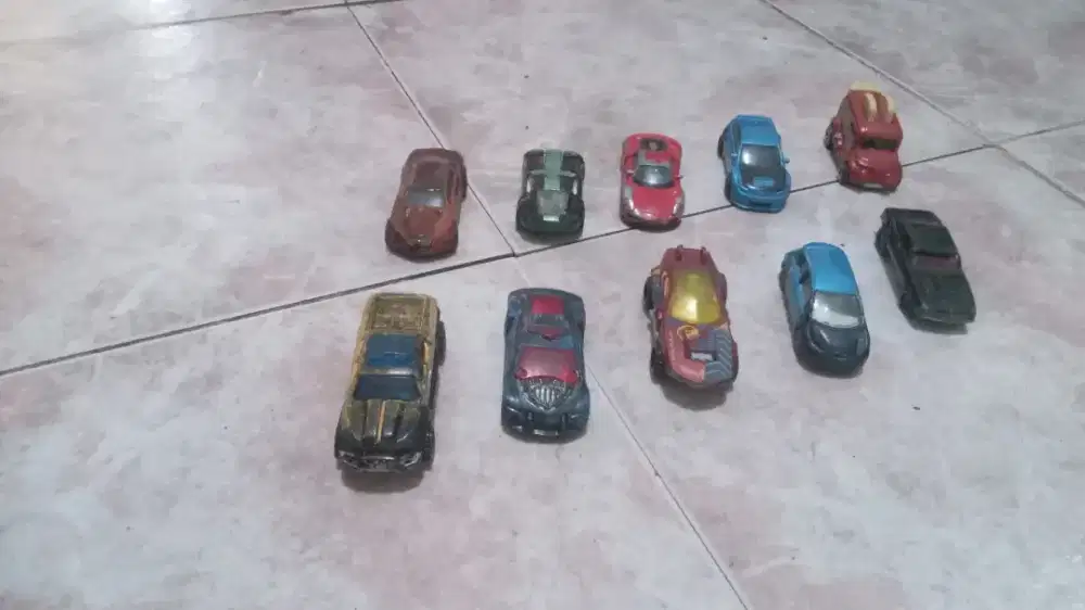 Hotwheels 10set
Dijual