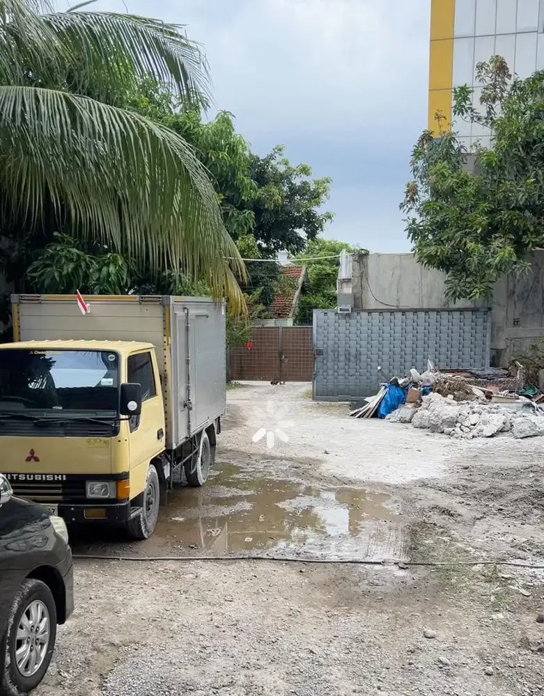 SUPIR MOBIL BOX DAN ANGKAT BARANG