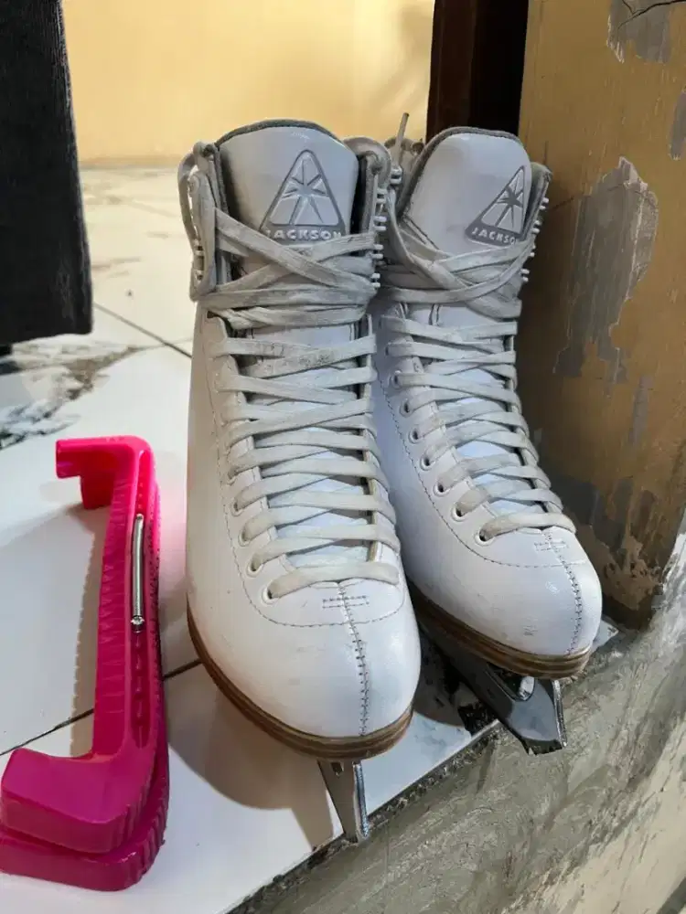Dijual Sepatu Ice Skaters