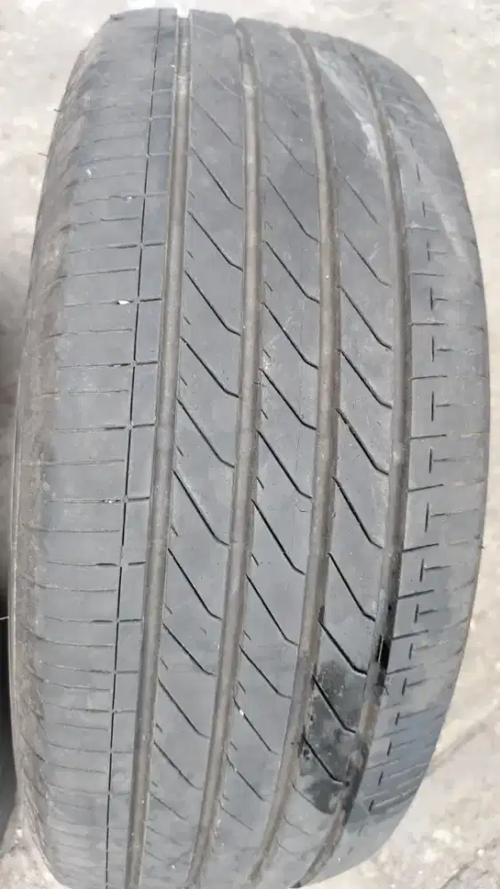 Dijual 4 pcs Bridgestone Turanza T005 A
215/55/17