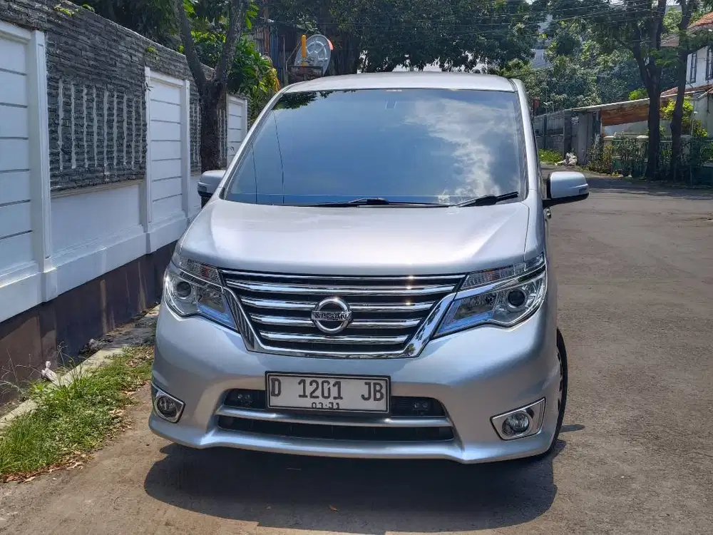 nissan serena HWS at 2.0 matic 2015 silver mulus bandung