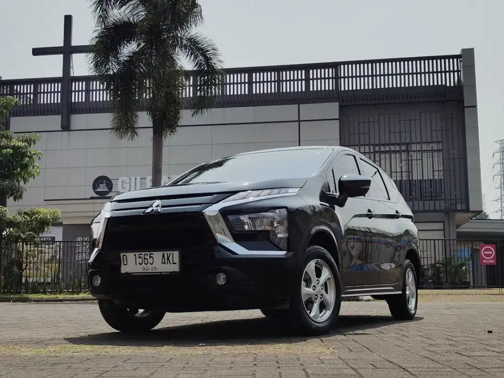 Xpander GLS 2023 Matic Hitam Km61rb Record Service Ban Baru