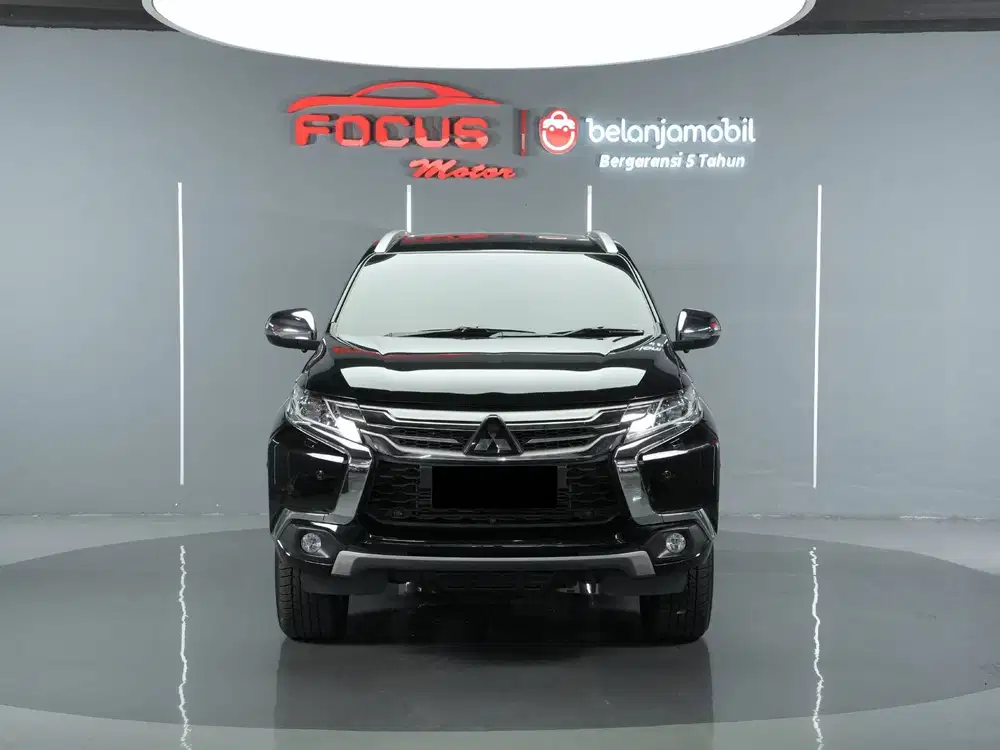 Mitsubishi Pajero Dakar Ultimate 2.4 Diesel Hitam 2018 Low Km Garansi