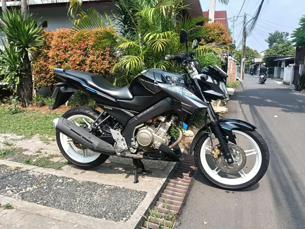 YAMAHA VIXION ADVANCE TAHUN 2015