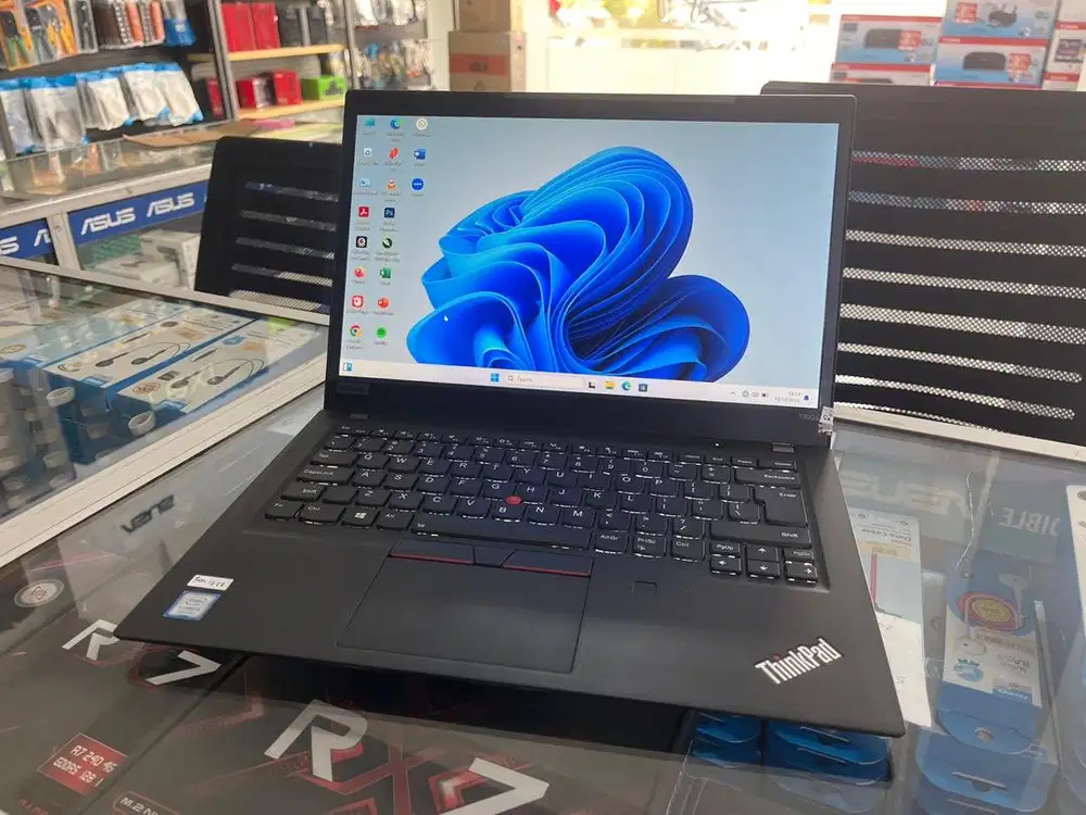 LAPTOP LENOVO THINKPAD I5 GEN8 RAM 16GB SSD 256Gb GARANSI 6BLN