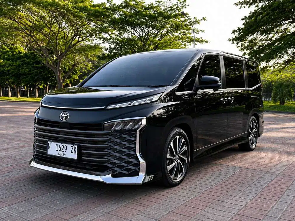 Toyota Voxy 2.0 TSS Matic 2024