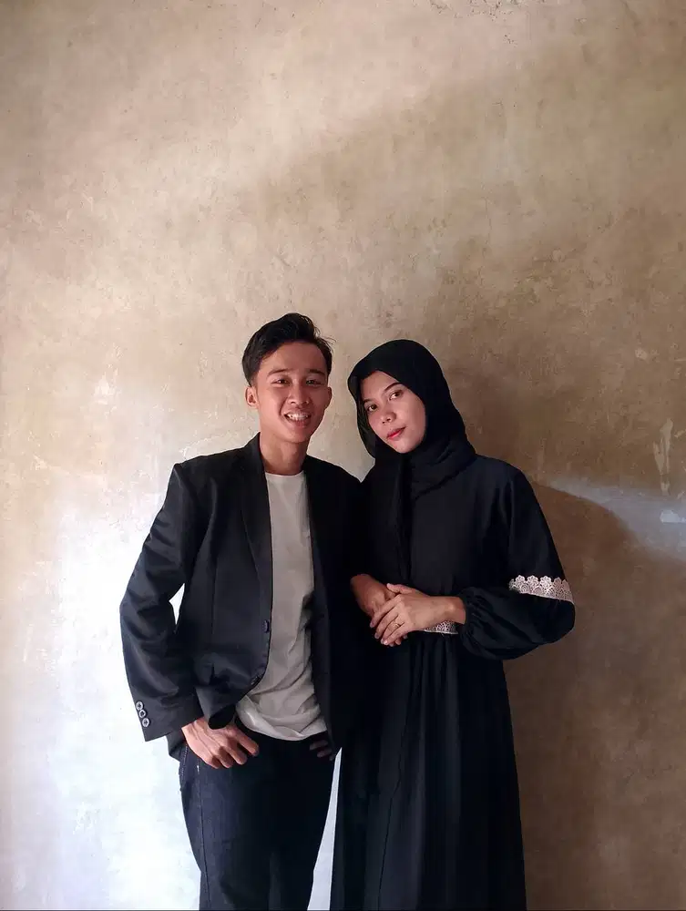 Sedang mencari lowongan pekerjaan suami istri
