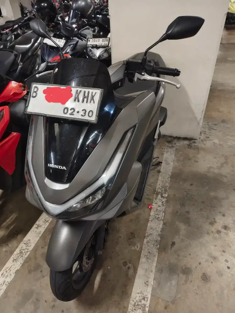PCX 160 CBS 2025 WARNA SILVER