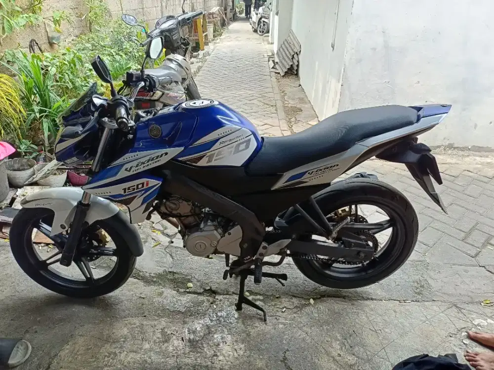 Vixion 2014 biru putih