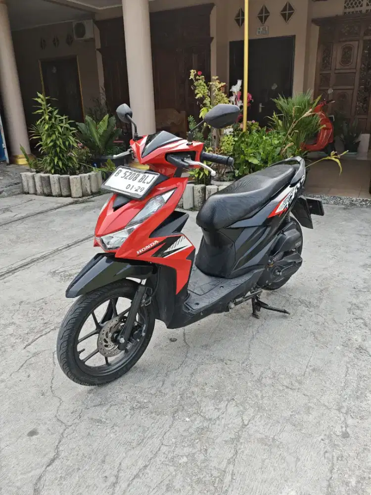 HONDA BEAT 2023 MERAH