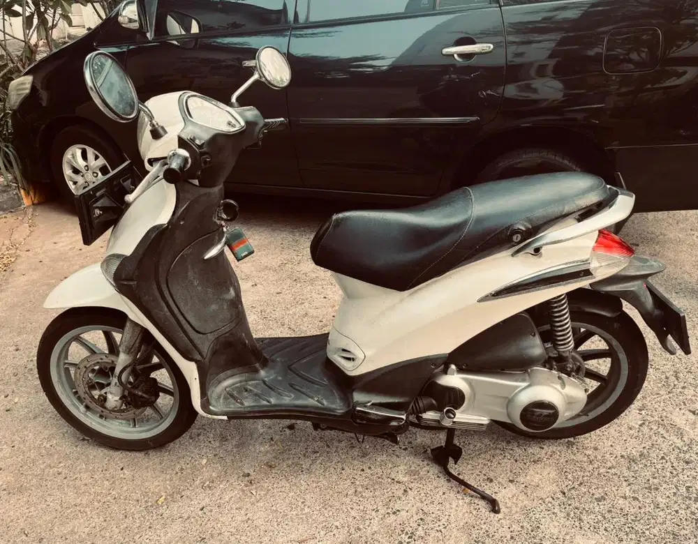 Piaggio Liberty 150 Scooter matic mulus terawat