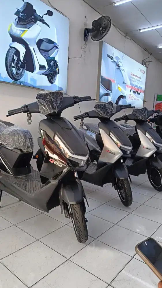 SEPEDA LISTRIK UWINFLY D66B