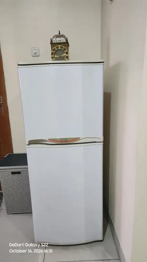 Kulkas Sharp 2 pintu SJ-D21P-GY