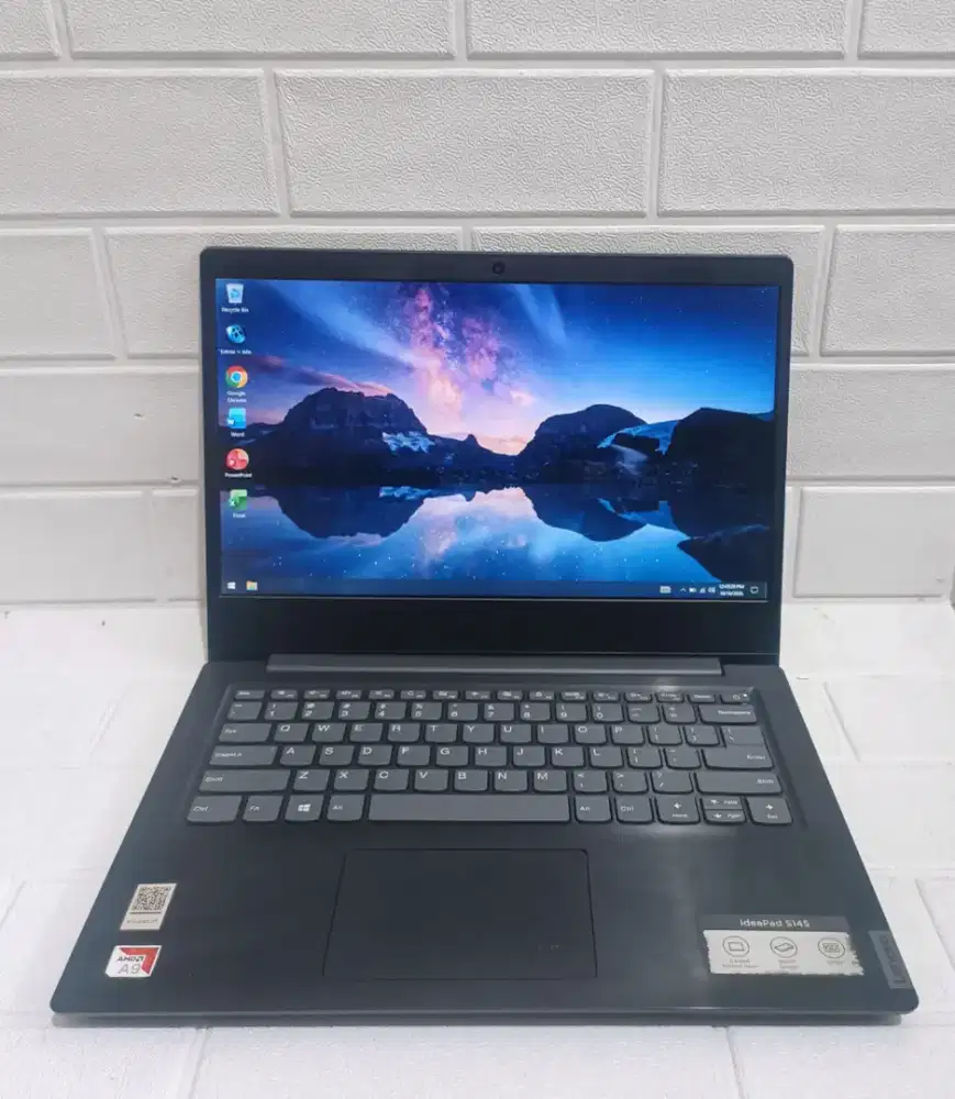 Lenovo S145 AMD Radeon A9-9425 RAM 4GB SSD128GB Layar 14 2jam