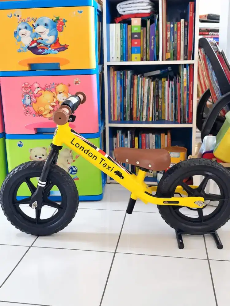 LONDON TAXI BIKE ANAK