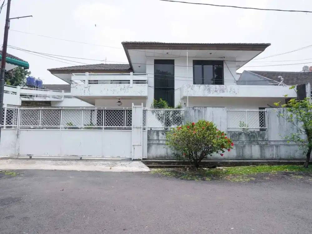 Rumah Strategis 2 Lantai 3 Menit ke Cinere Mall Dibantu KPR J-57033